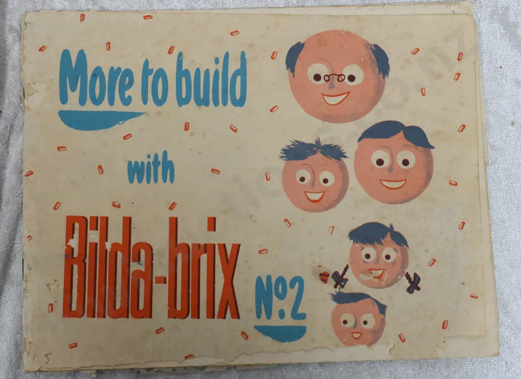 NEW ZEALAND PLASTIC VINTAGE TOY GAMES Image 1++