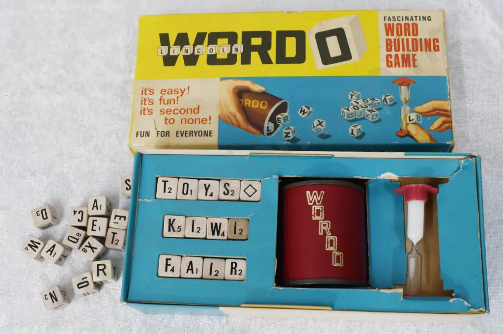 ASSORTED LINCOLN INTERNATIONAL TOYS Image 1++