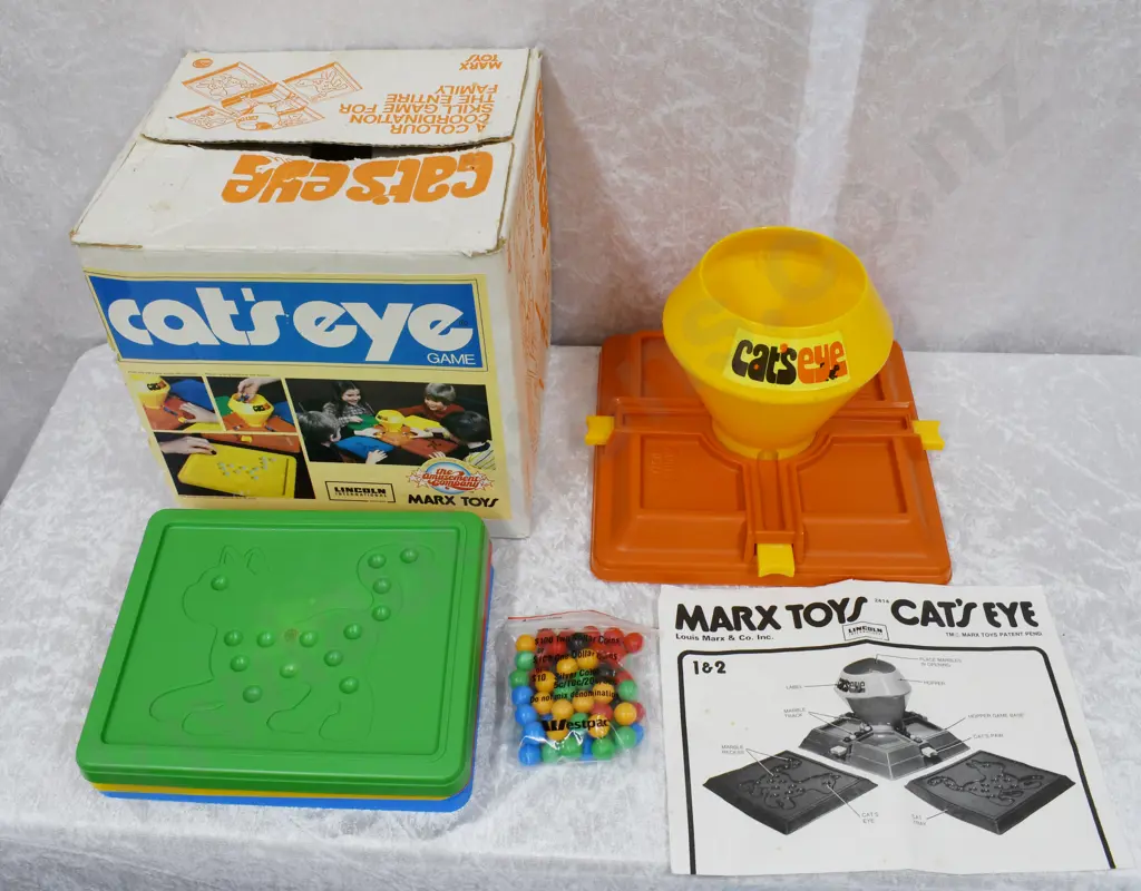 ASSORTED LINCOLN INTERNATIONAL TOYS Image 1++