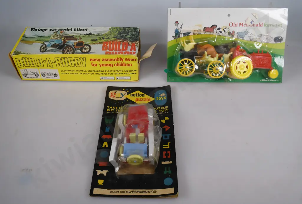 ASSORTED NEW ZEALAND TOYS Image 1++