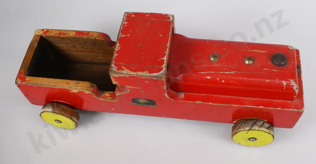 LEITHFIELD TOY WOODEN TRAIN Image 1++