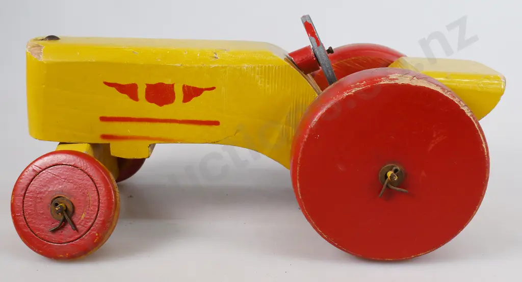 VINTAGE WOODEN TRACTOR Image 1++