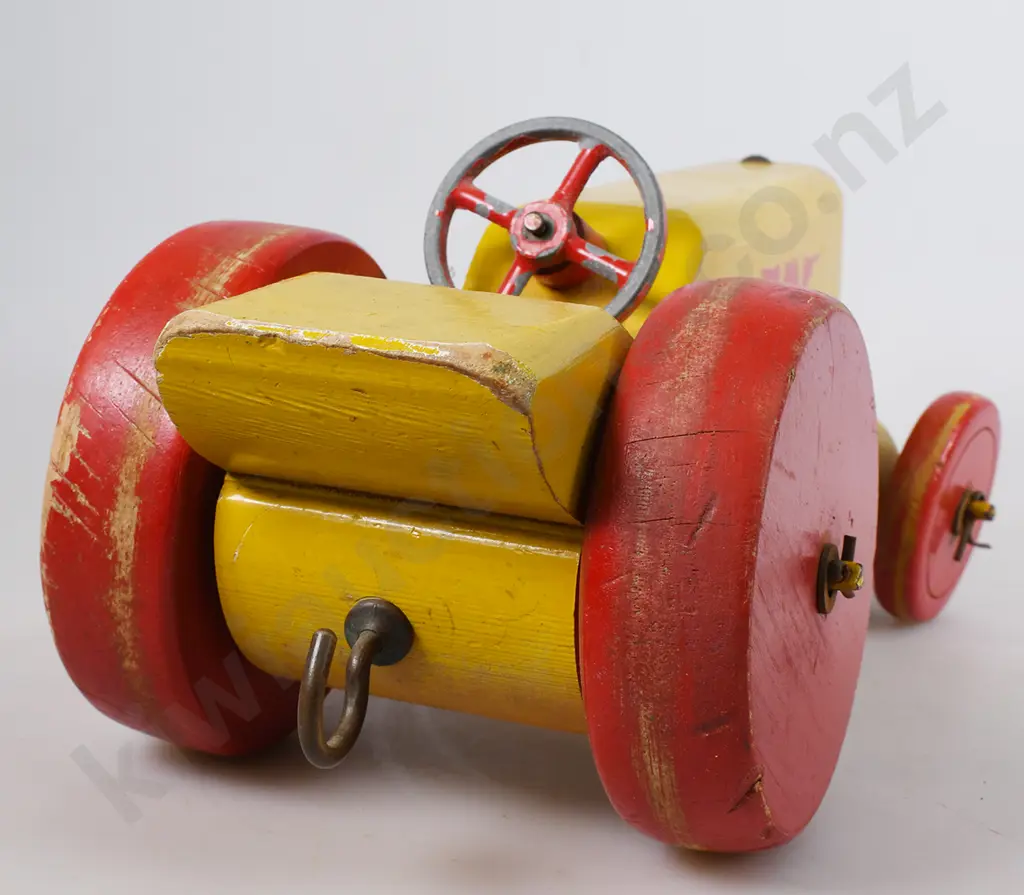 VINTAGE WOODEN TRACTOR Image 1++