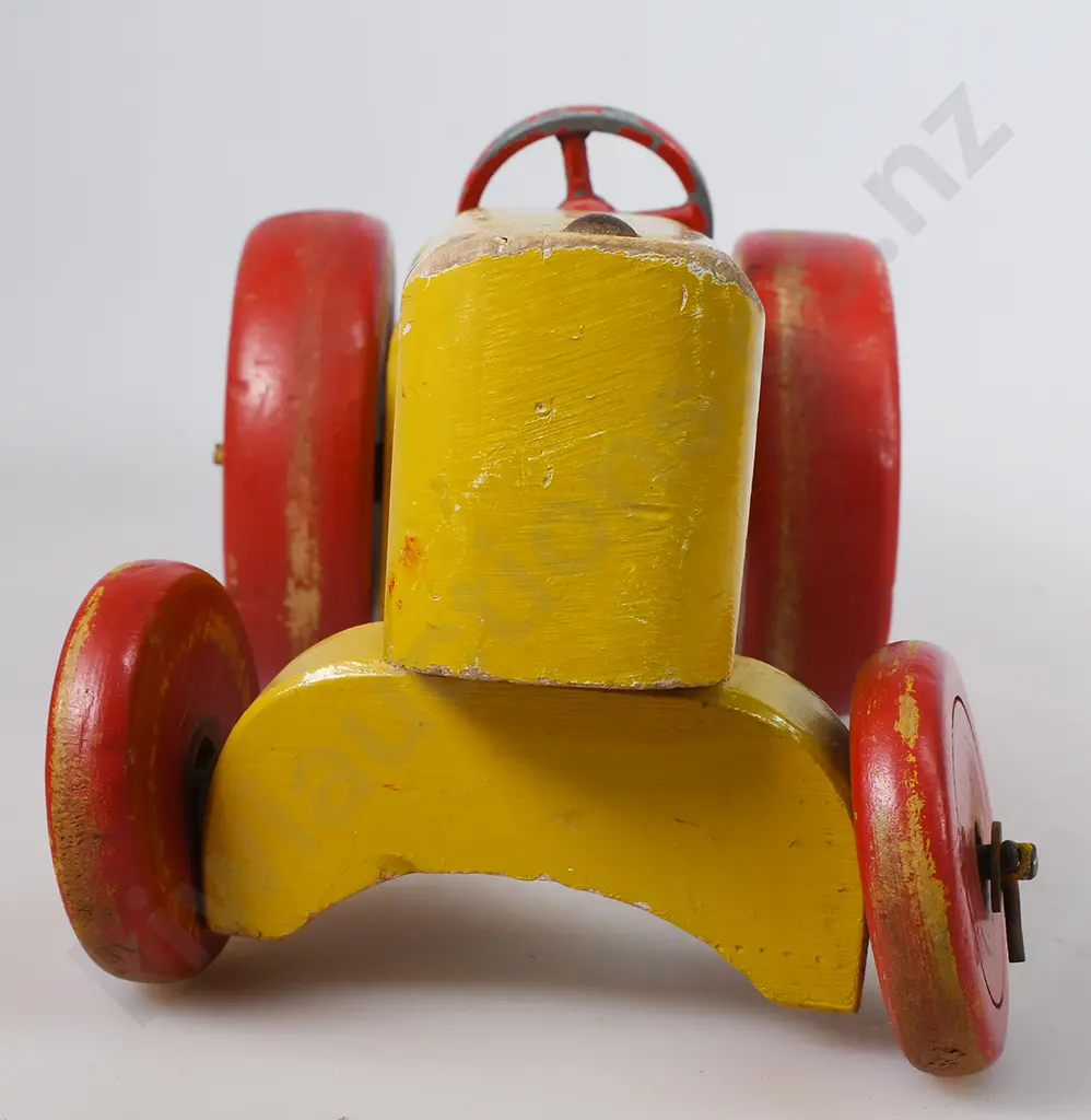 VINTAGE WOODEN TRACTOR Image 1++