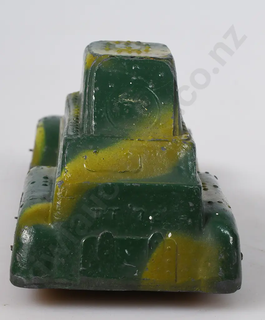 TINK-E-TOYS ARMOURED VEHICLE Image 1++