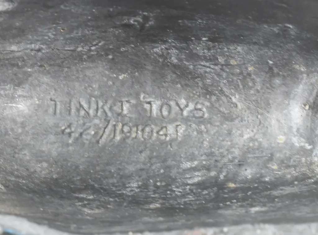 TINK-E-TOYS RACING CAR Image 1++
