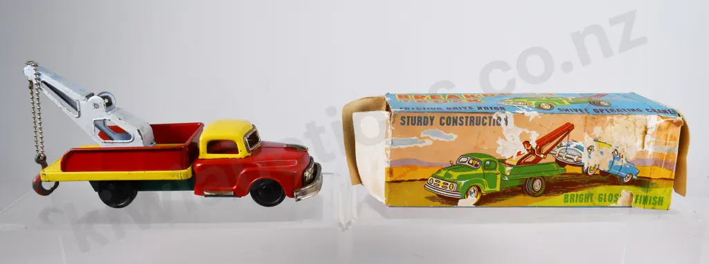 LINCOLN INTERNATIONAL EUCLID DUMP TRUCK & BOXED DUMP TRUCK Image 1++