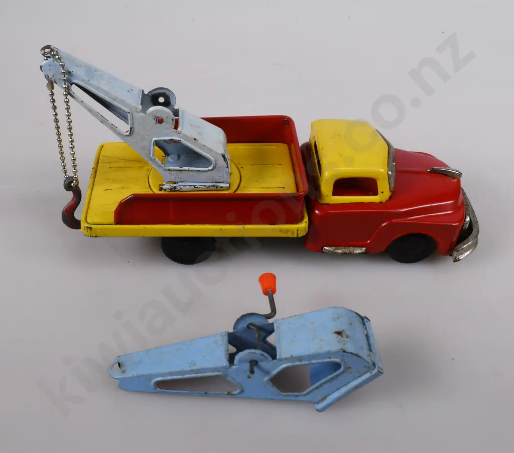 LINCOLN INTERNATIONAL EUCLID DUMP TRUCK & BOXED DUMP TRUCK Image 1++