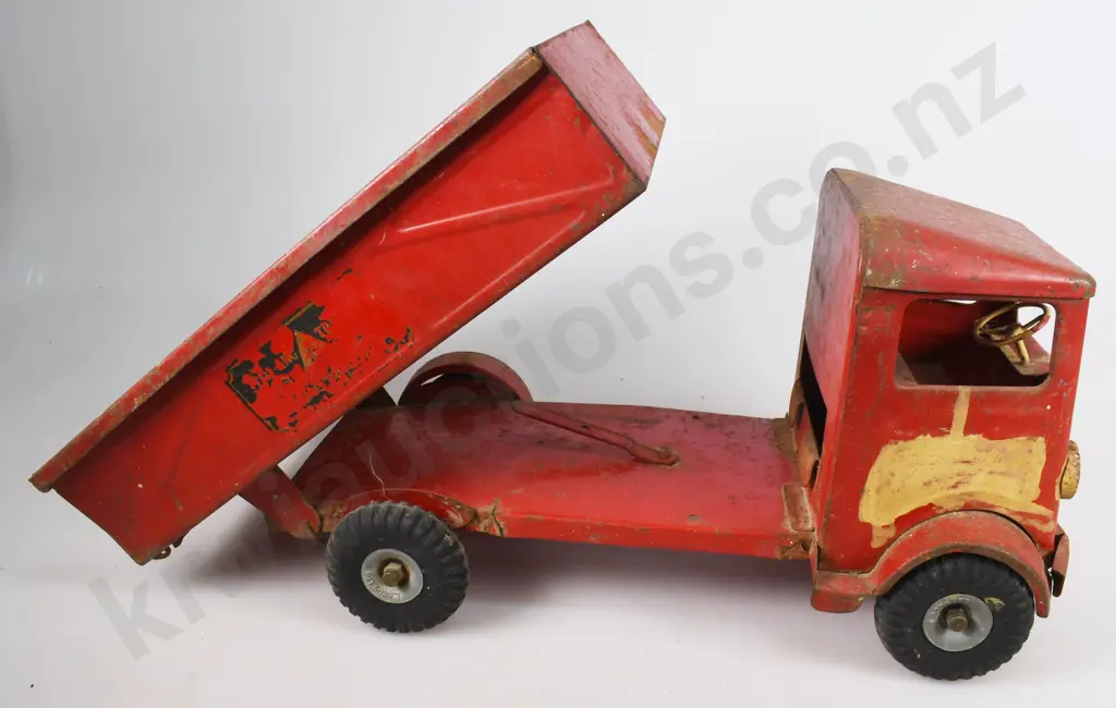 TRI-ANG 200 SERIES TIP LORRY Image 1++