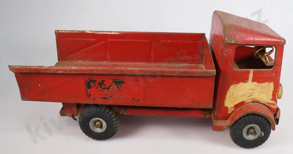 TRI-ANG 200 SERIES TIP LORRY Image 1++