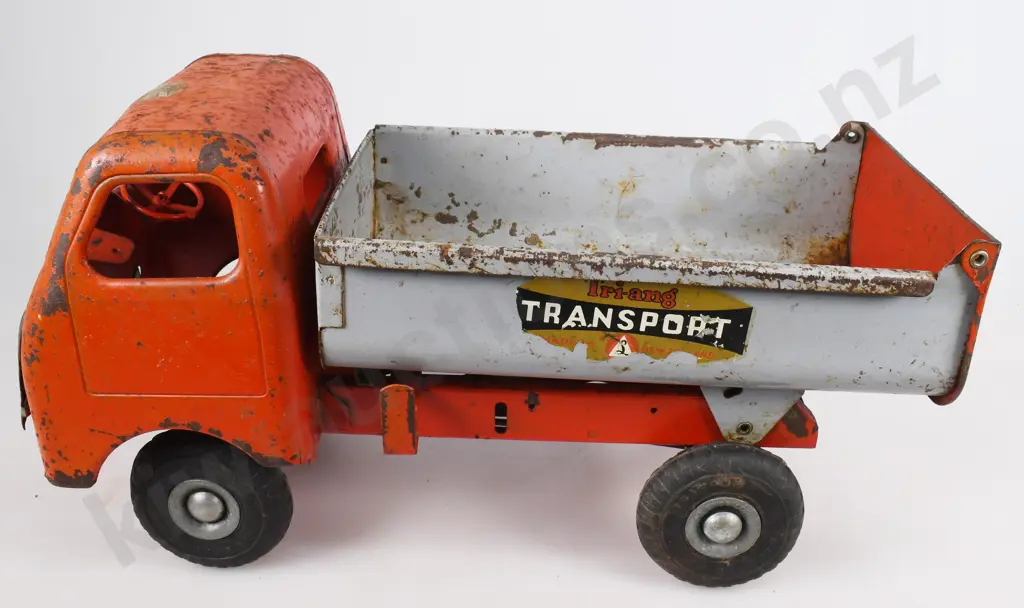 TRI-ANG TOYS DIESEL SERIES TIP LORRY Image 1++