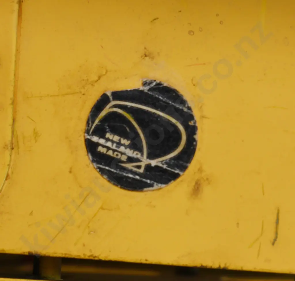 TONKA NEW ZEALAND 2512 ROAD GRADER Image 1++