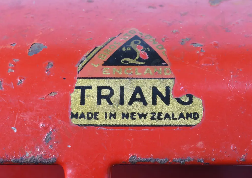 TRI-ANG DIESEL SERIES TIP LORRY Image 1++