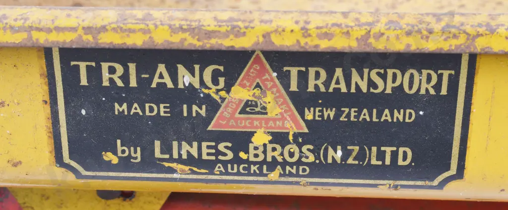 TRI-ANG DIESEL SERIES TIP LORRY Image 1++
