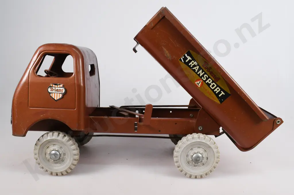 TRI-ANG DIESEL SERIES TIP LORRY Image 1++