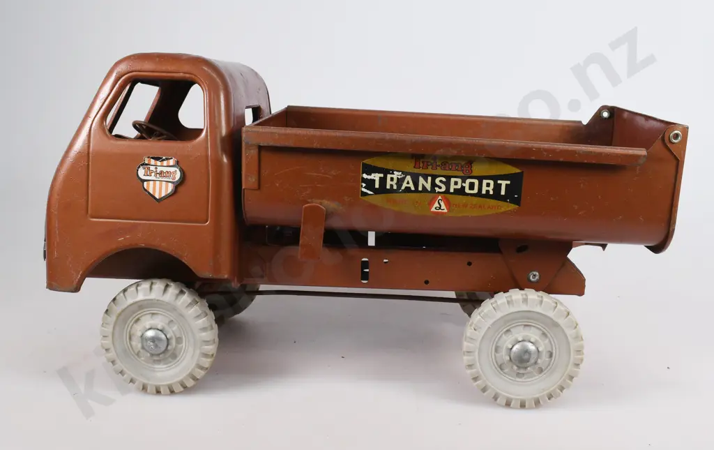 TRI-ANG DIESEL SERIES TIP LORRY Image 1++