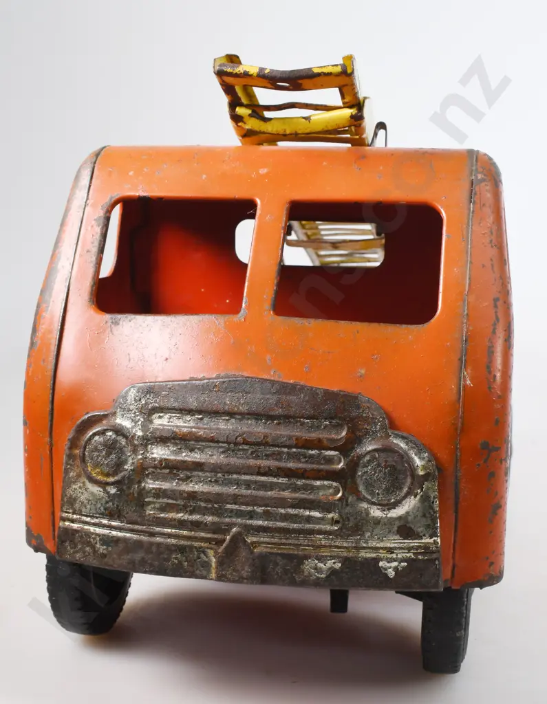 TRI-ANG DIESEL SERIES FIRE ENGINE Image 1++