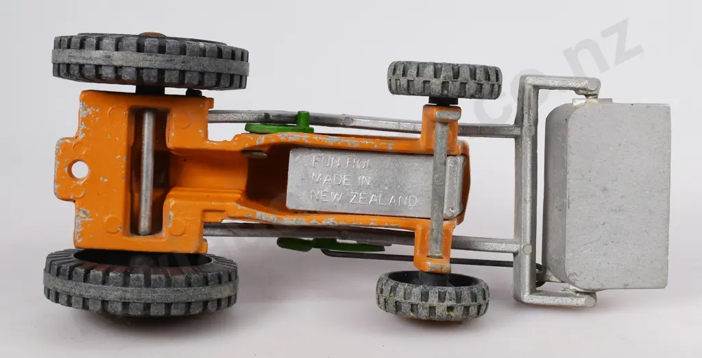FUN HO TRACTOR Image 1++