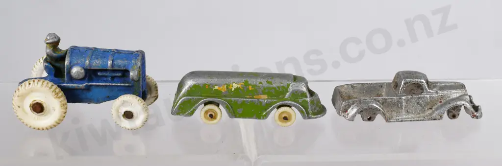 SMALL FUN HO TOYS Image 1++