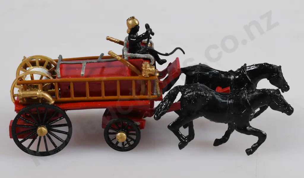 HALLMARK COLLECTIONS 1902 HOSE CARRIAGE Image 1++
