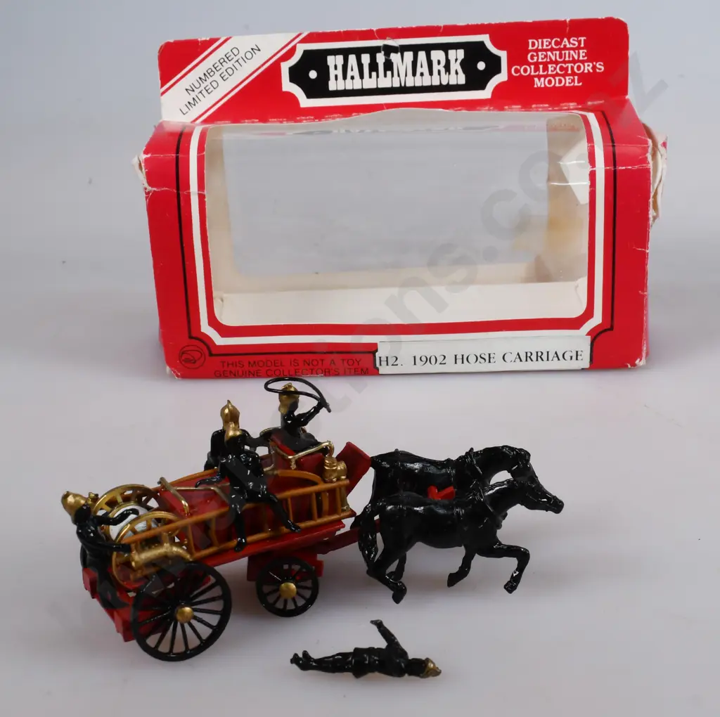 HALLMARK COLLECTIONS 1902 HOSE CARRIAGE Image 1++