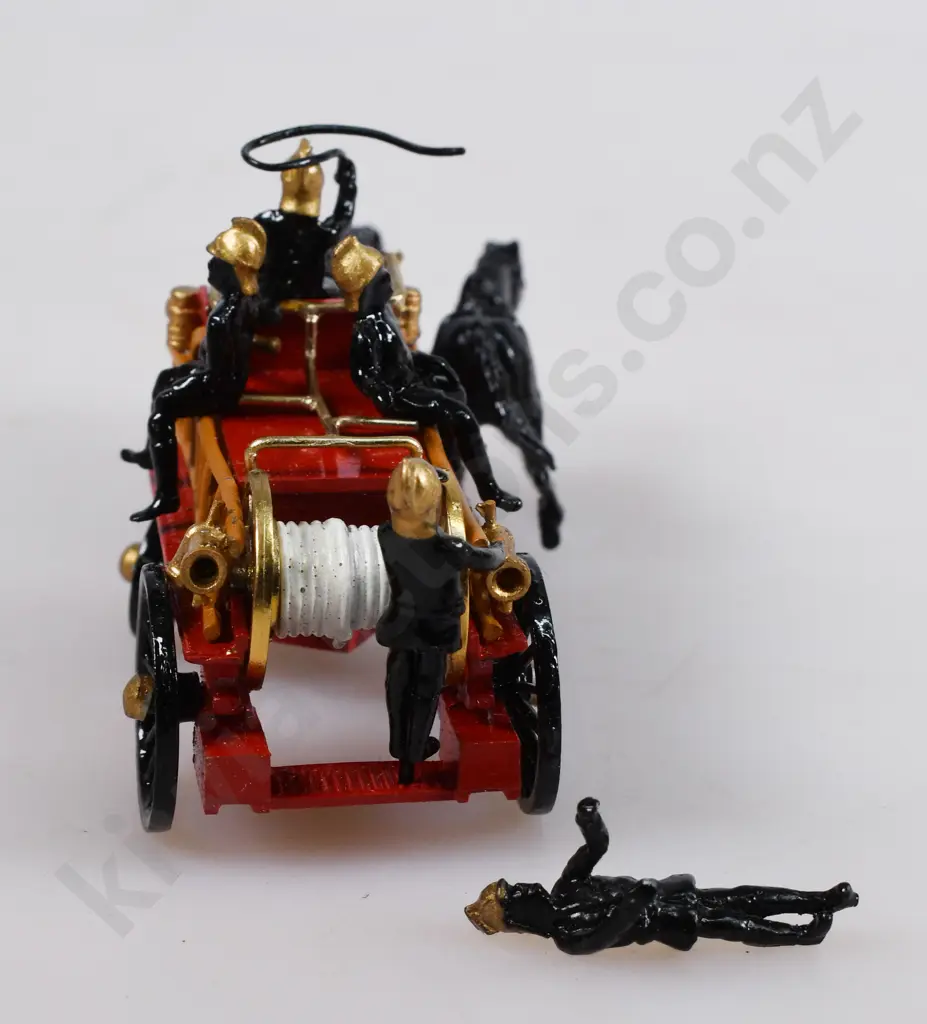 HALLMARK COLLECTIONS 1902 HOSE CARRIAGE Image 1++