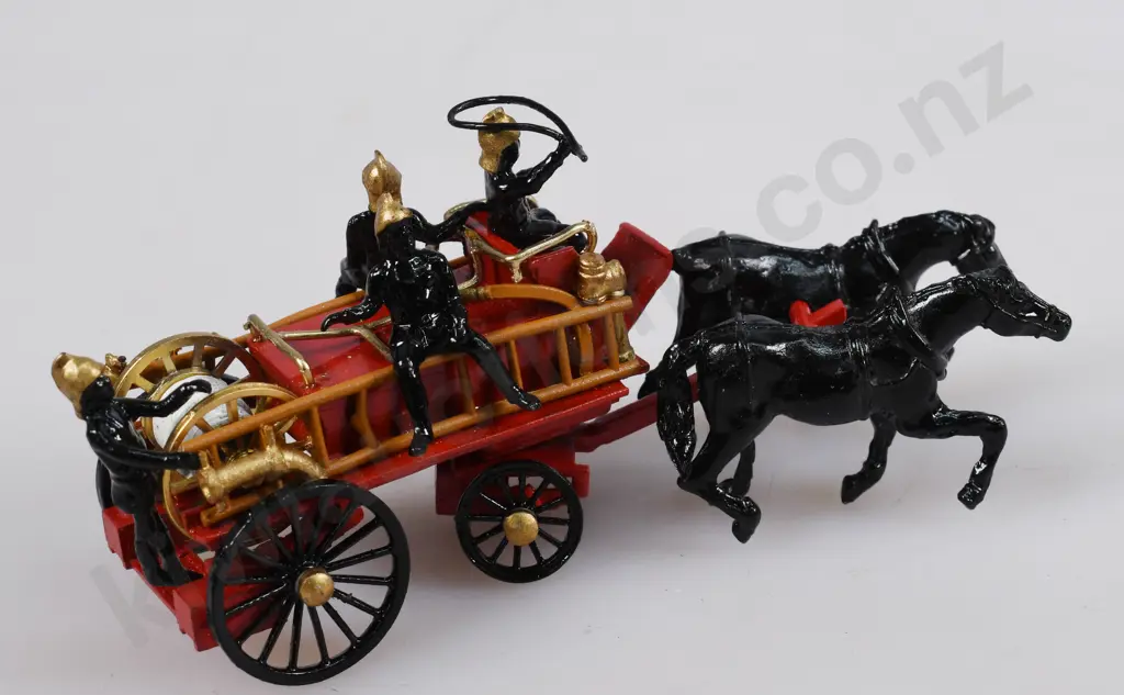 HALLMARK COLLECTIONS 1902 HOSE CARRIAGE Image 1++