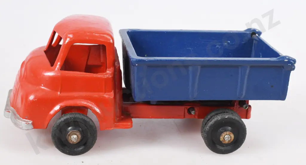 MACKENZIE & BANNISTER TIP TRUCK Image 1++