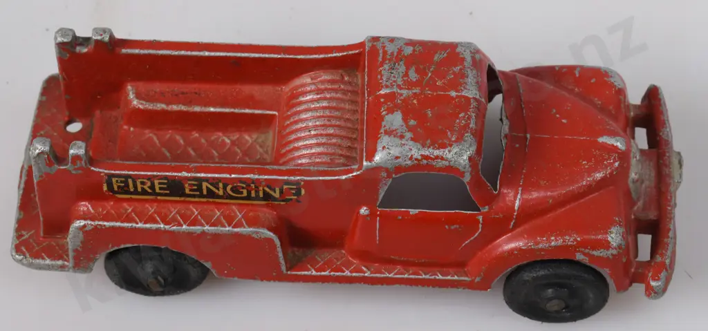 MACKENZIE & BANNISTER FIRE ENGINE Image 1++