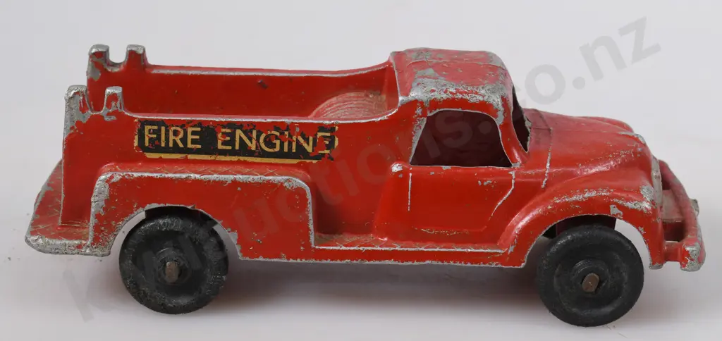 MACKENZIE & BANNISTER FIRE ENGINE Image 1++