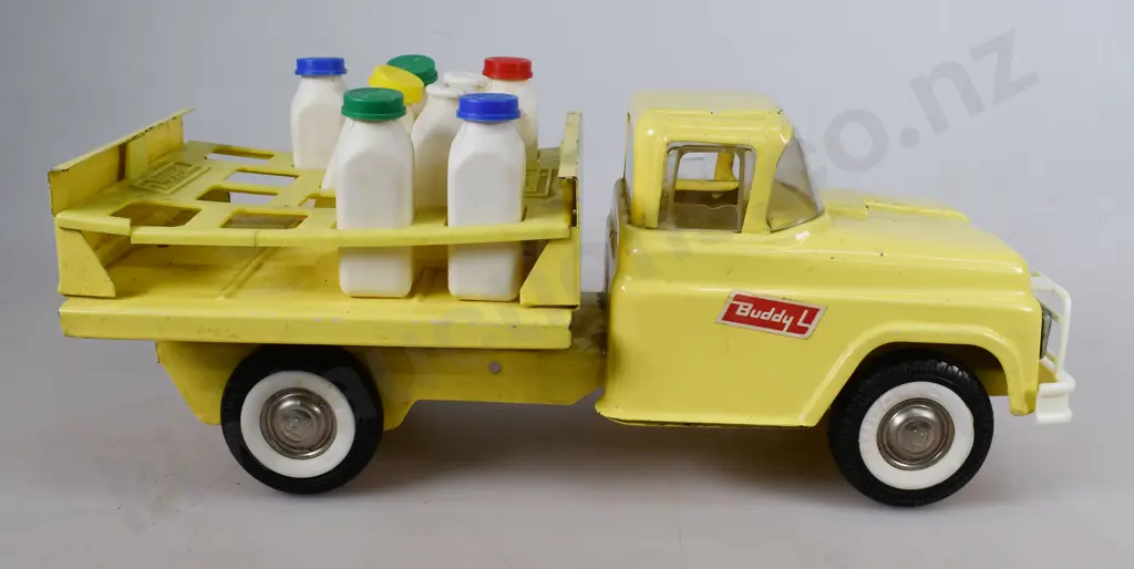 BUDDY L STEEL SPRING SUSPENSION MILK TRUCK Image 1++