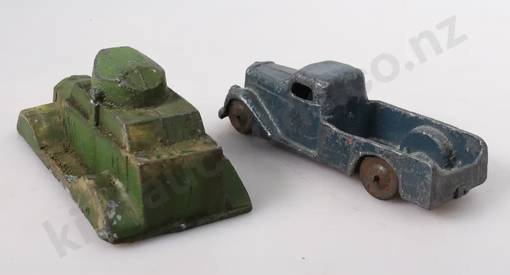TINK-E-TOYS ARMOURED VEHICLE, PICK UP TRUCK Image 1++