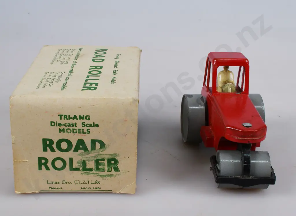 TRI-ANG TOYS ROAD ROLLER Image 1++