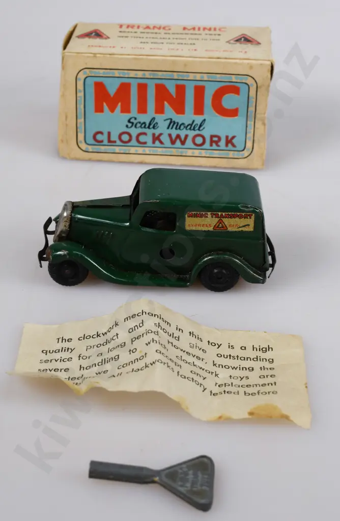 TRIANG MINIC CLOCKWORK FORD LIGHT VAN Image 1++