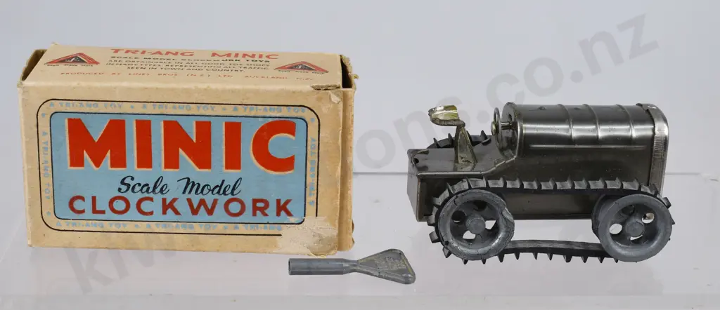 TRIANG MINIC CLOCKWORK CRAWLER TRACTOR Image 1++