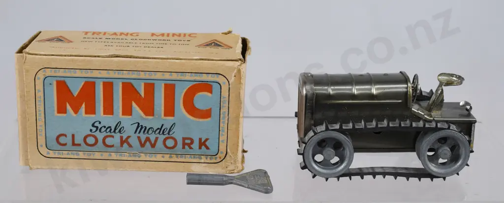 TRIANG MINIC CLOCKWORK CRAWLER TRACTOR Image 1++