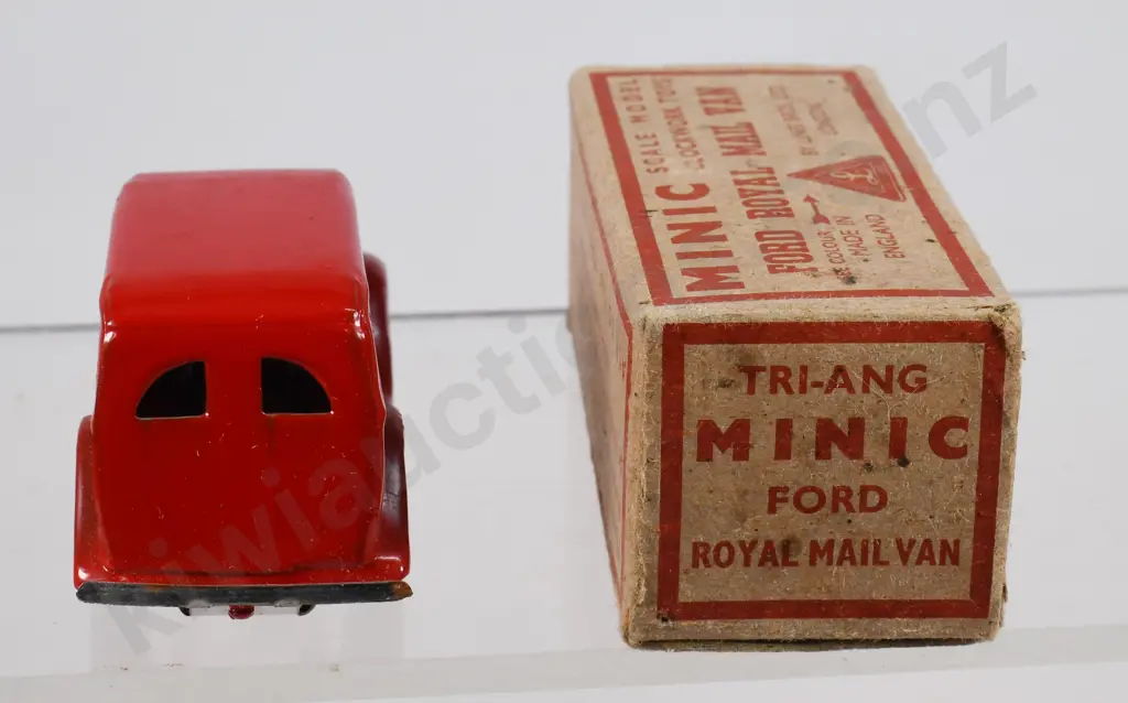 TRIANG MINIC CLOCKWORK FORD ROYAL MAIL VAN Image 1++