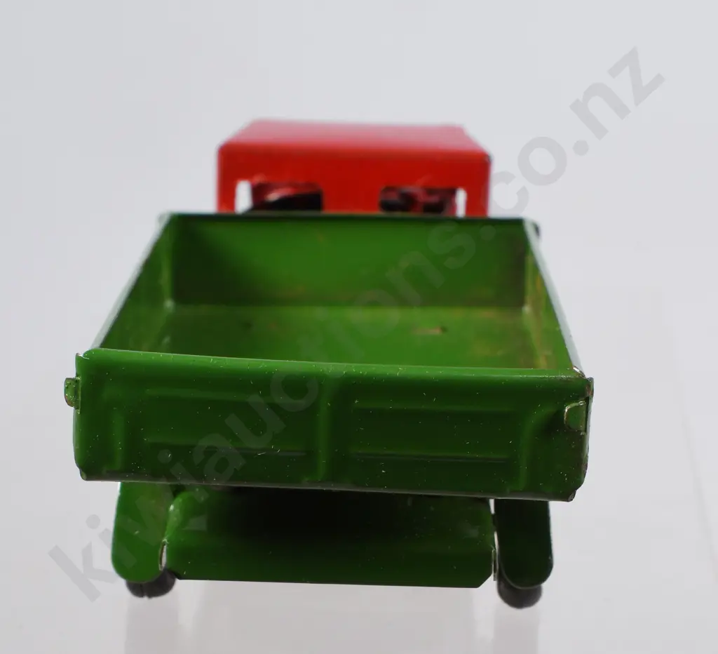 TRIANG MINIC CLOCKWORK DELIVERY LORRY Image 1++