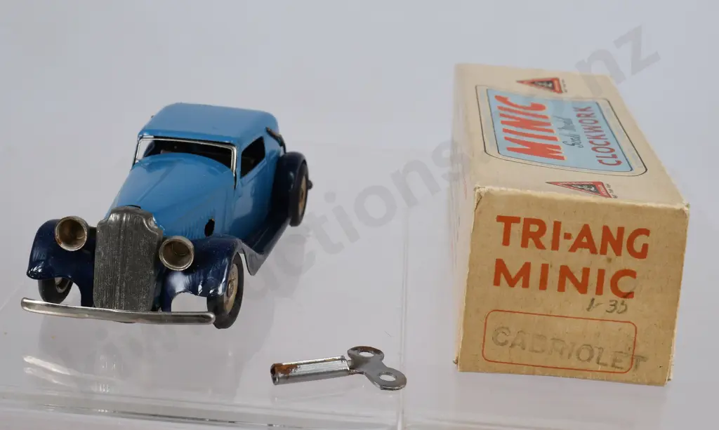 TRIANG MINIC CLOCKWORK VAUXHALL CABRIOLET Image 1++