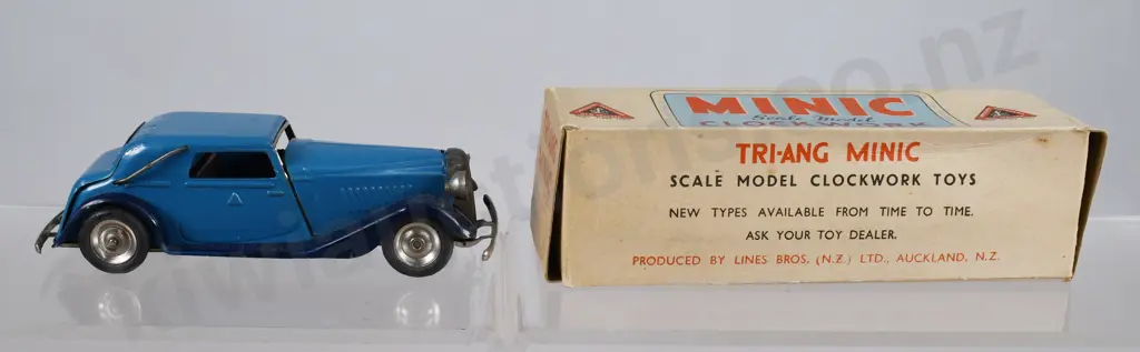 TRIANG MINIC CLOCKWORK VAUXHALL CABRIOLET Image 1++