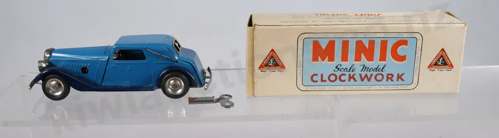 TRIANG MINIC CLOCKWORK VAUXHALL CABRIOLET Image 1++