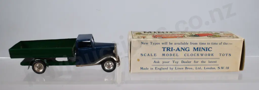 TRIANG MINIC CLOCKWORK DELIVERY LORRY Image 1++
