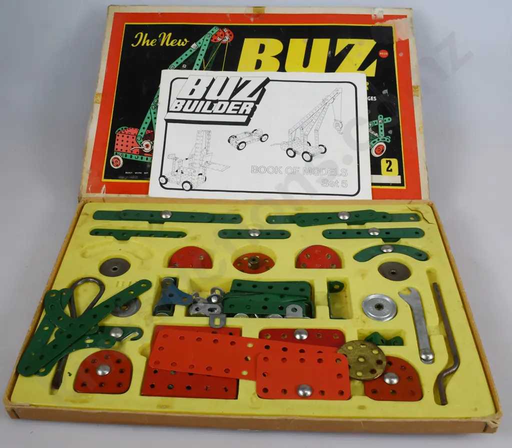 BUZ BUILDER CONSTRUCTION SETS Image 1++