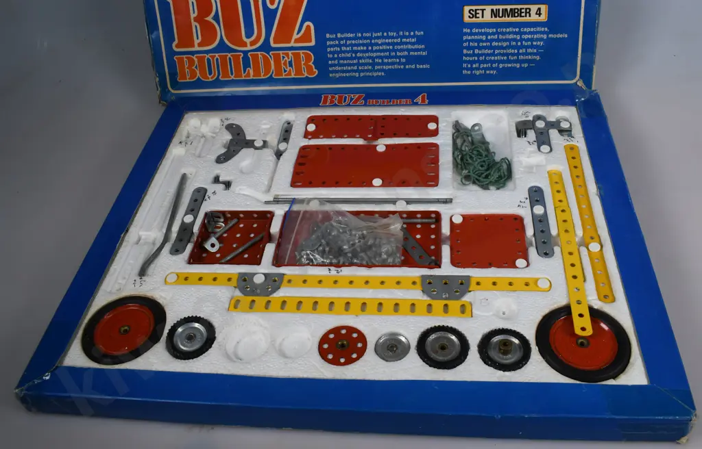 BUZ BUILDER CONSTRUCTION SETS Image 1++