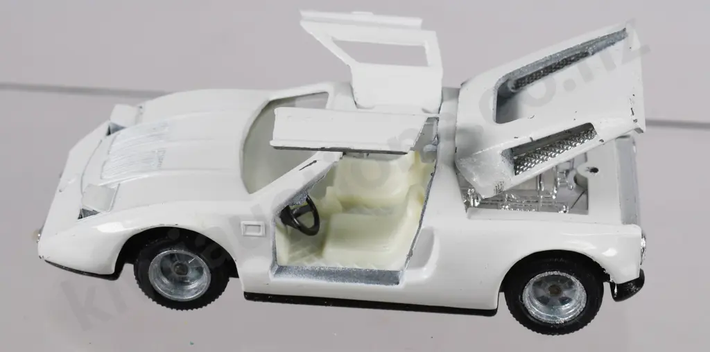 INTER-CARS BOXED MODEL MERCEDES C111 Image 1++