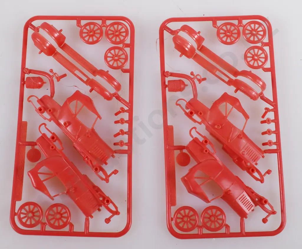 PLASTIC CEREAL TOY VEHICLES Image 1++