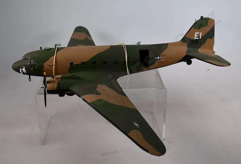 DOUGLAS AC-47 GUNSHIP MODEL Image 1++