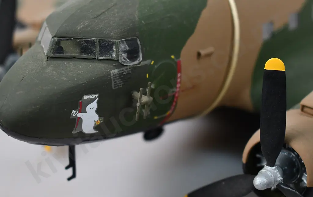 DOUGLAS AC-47 GUNSHIP MODEL Image 1++