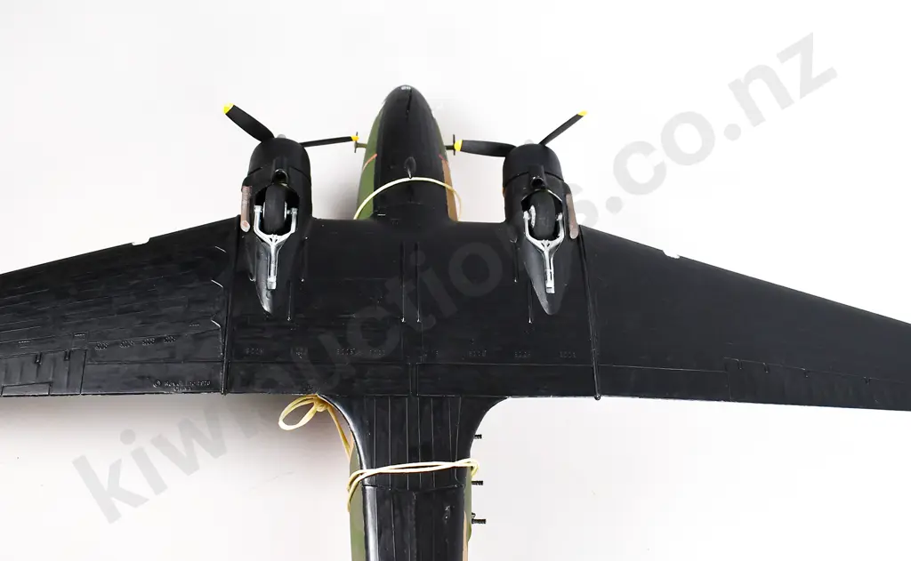 DOUGLAS AC-47 GUNSHIP MODEL Image 1++