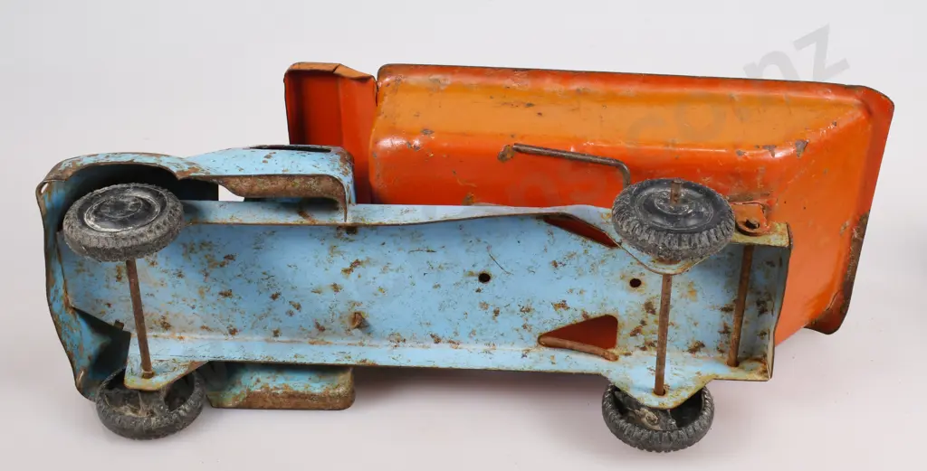 PRESSED STEEL TIP TRUCKS Image 1++